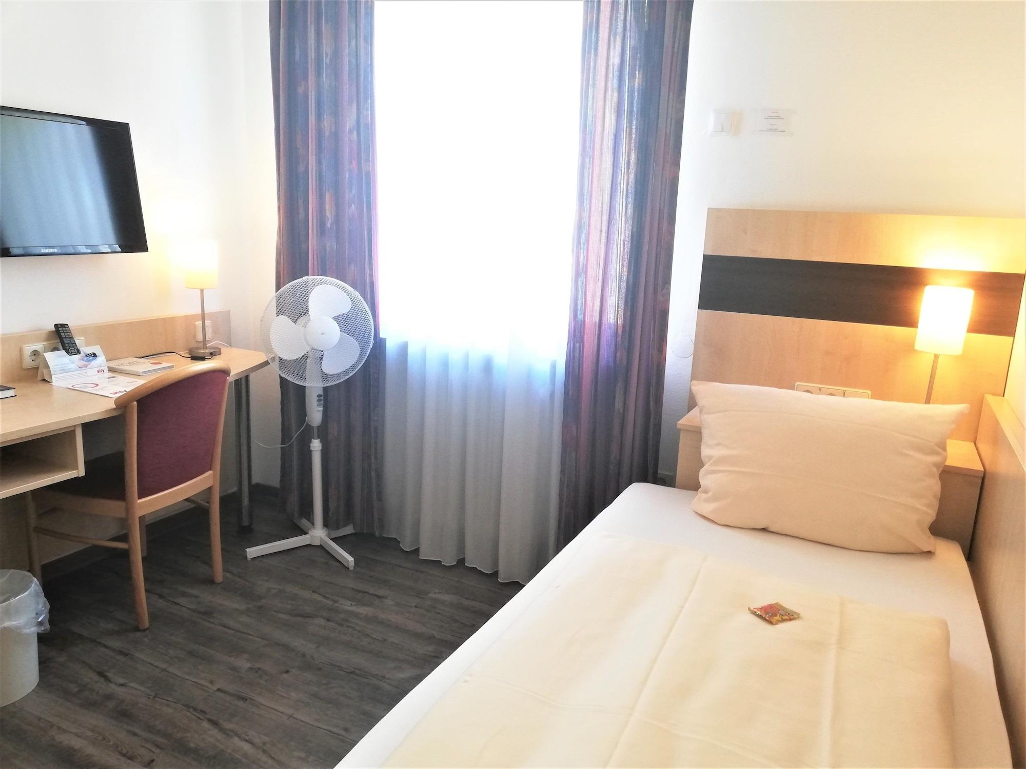 Hotel Central Hauptbahnhof Heidelberg Exteriör bild
