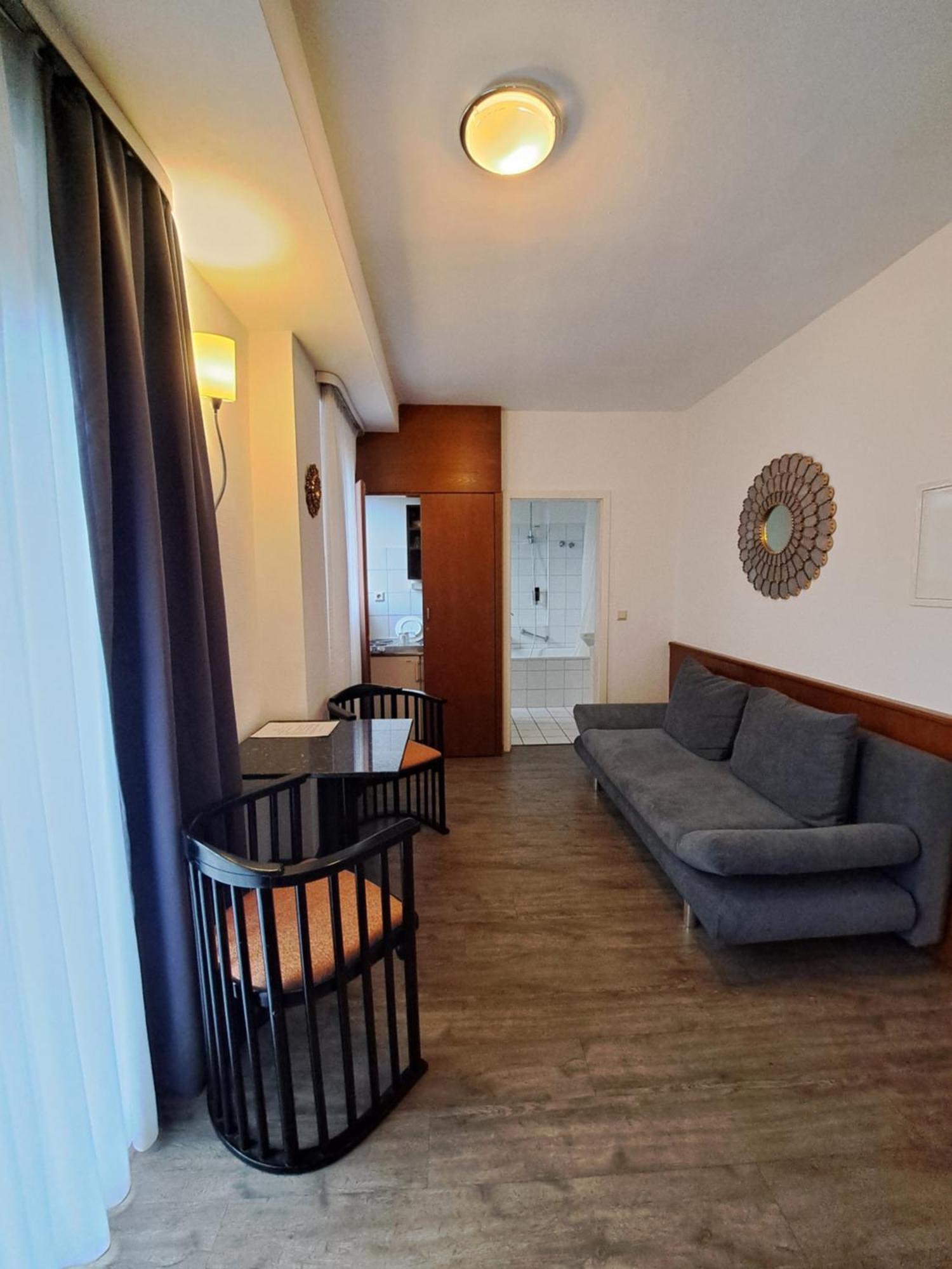 Hotel Central Hauptbahnhof Heidelberg Exteriör bild