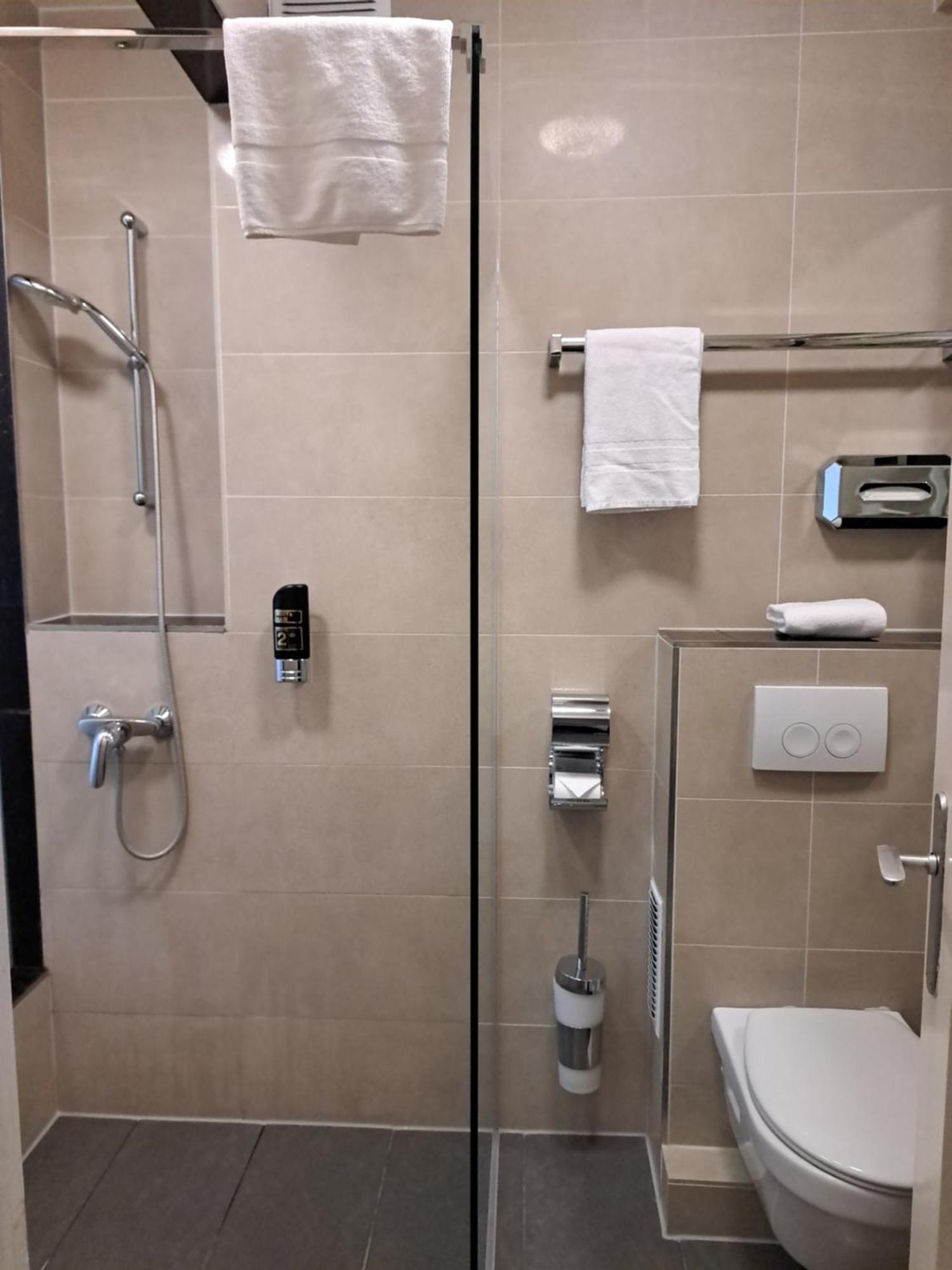 Hotel Central Hauptbahnhof Heidelberg Exteriör bild